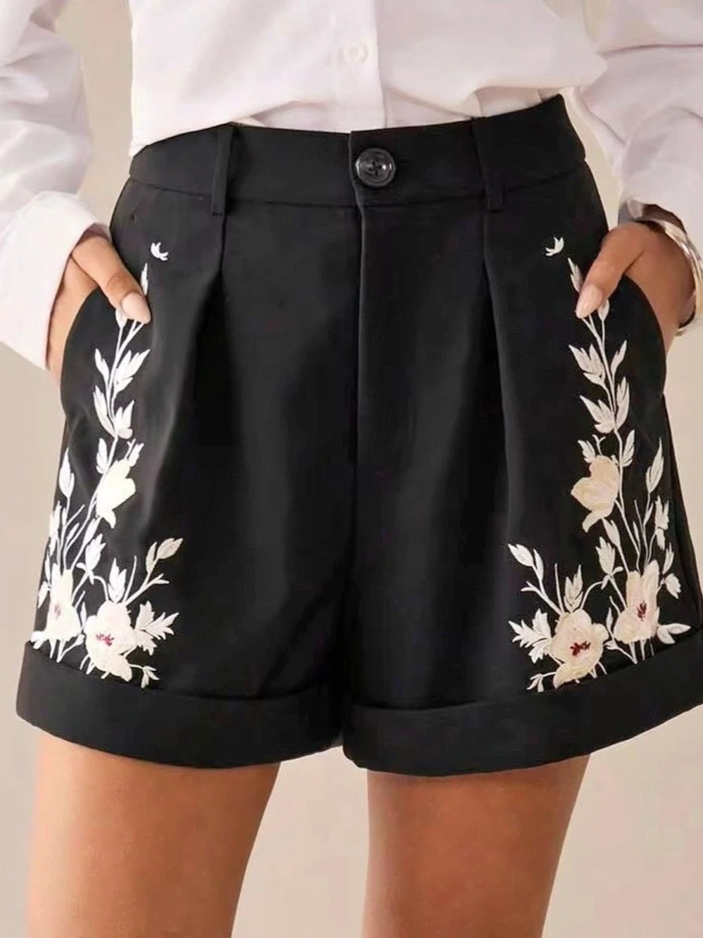 High Waist Floral Shorts in Black & White Like New